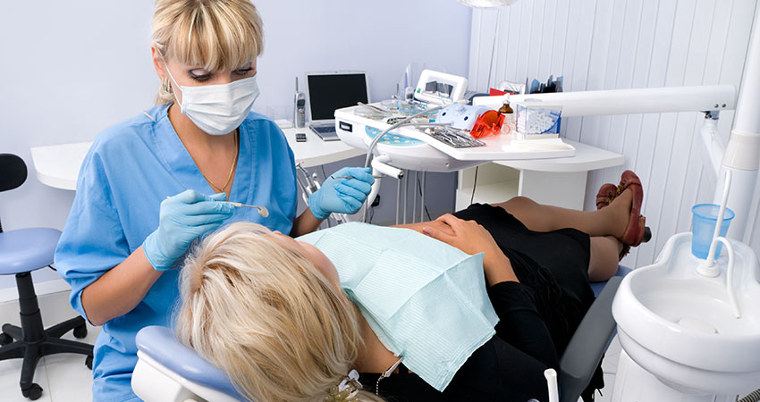 Tips on How to Find the Right Dentist for your Implants